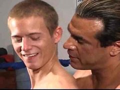 Cặc Bự Của Anh Trai Dâm Đâm Vào Lỗ Đít Em Trai