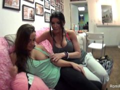 Tiết Học Tình Dục Của Cô Giáo Và 2 Em Nữ Bí Thư Đoàn