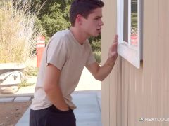 Vô Tình Vấp Ngã Ngã Vào Con Chim Anh Công