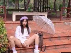 Kylie Nguyen Thủ Dâm Cái Lồn To Ngay Tại Công Viên Sài Gòn