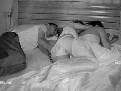 Đánh Thuốc Mê Chồng Trộm Lẻn Vào Nhà Đụ Vợ