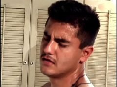 Anh Trai Hưng Phấn Thông Lỗ Đít Cho Em Trai