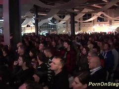 Chị Chỉ Muốn Chơi Cái Lồn Của Em Mà Thôi