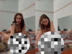 Gái Xinh Xả Đồ Cùng Bạn Trai Trong Sung Sướng