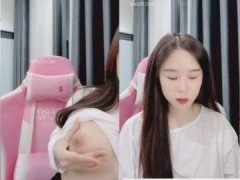 Màn Show Hàng Trên App Yylive Của Hot Girl Mạng