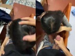 Gái Dâm Thích Khóc Khi Miệng Vẫn Đang Bú Cu